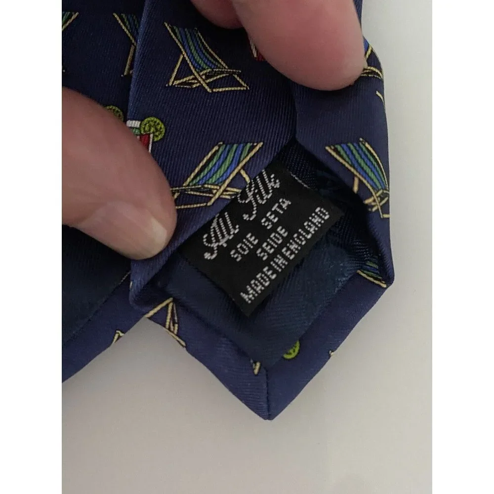 Aquascutum 100% Silk Tie Navy Blue Made in England Cool Beach Theme Vintage 3.75